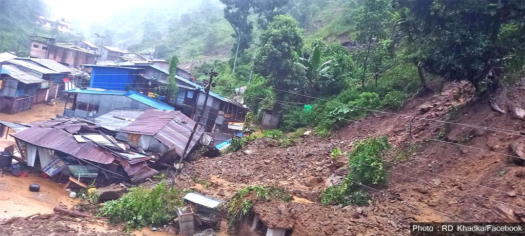 दोलखामा पहिरो, सिंगटी बजारका घर जोखिममा