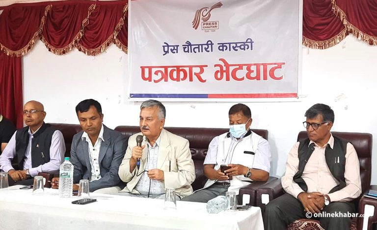 पार्टी विभाजन र गठबन्धनले एमाले अप्ठ्यारो परिस्थितिमा छ : पाण्डे