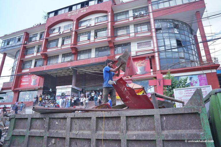 काठमाडौं मलको निर्माण अवैध : नक्सा पास र भवन इजाजत दुवै छैन