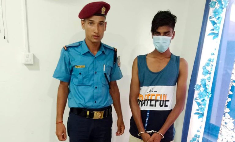 प्रतिबन्धित औषधिसहित धनुषाबाट युवक पक्राउ