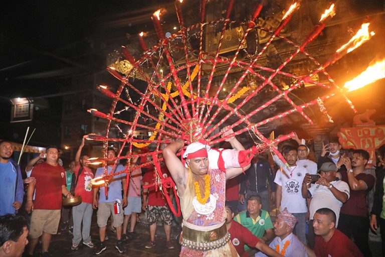 वीरेन्द्रभक्तले छेडे जिब्रो, सकियो जात्रा