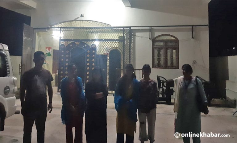 भारतको अर्केष्ट्राबाट उद्दार गरेको १०० दिनपछि नेपाल फर्किए ४ युवती