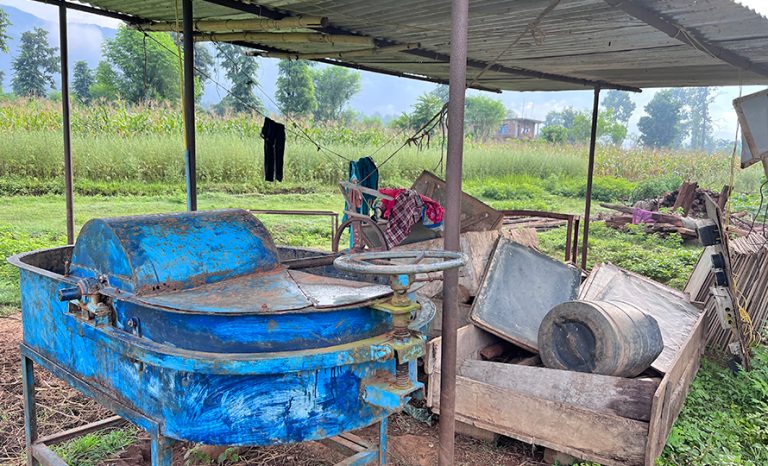 कोरोना महामारीपछि उद्योग बन्द गरेर विदेशिन बाध्य