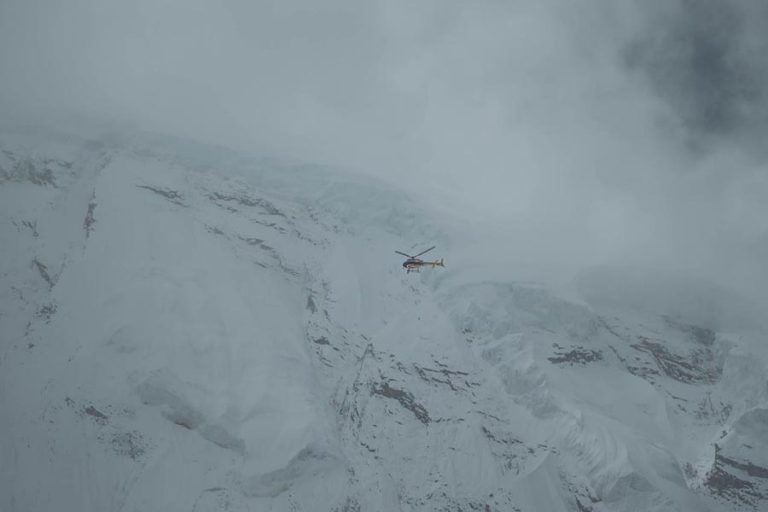 दार्चुलाको ब्याँसमा हिमपहिरो, ८ जना वेपत्ता