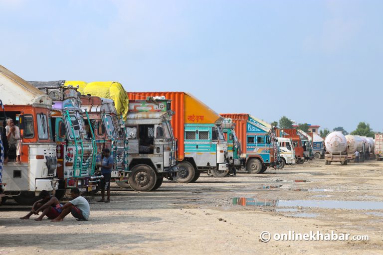 आयात २१ प्रतिशतले घट्दा भन्सार राजस्वमा ६३ अर्बको गिरावट