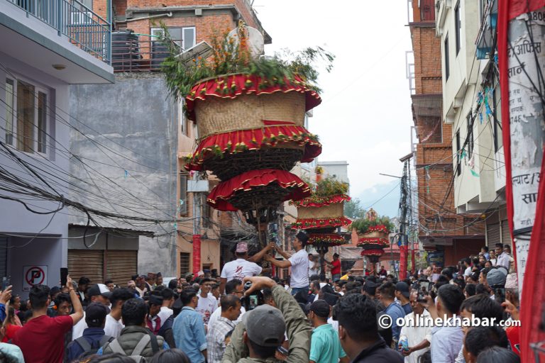 ११ तस्वीरमा हेर्नुहोस्  हाँडीगाउँको जात्रा