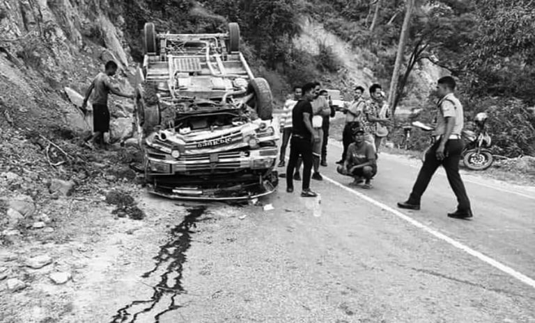 दाङमा माइक्रोबस दुर्घटना हुँदा ३ जना घाइते