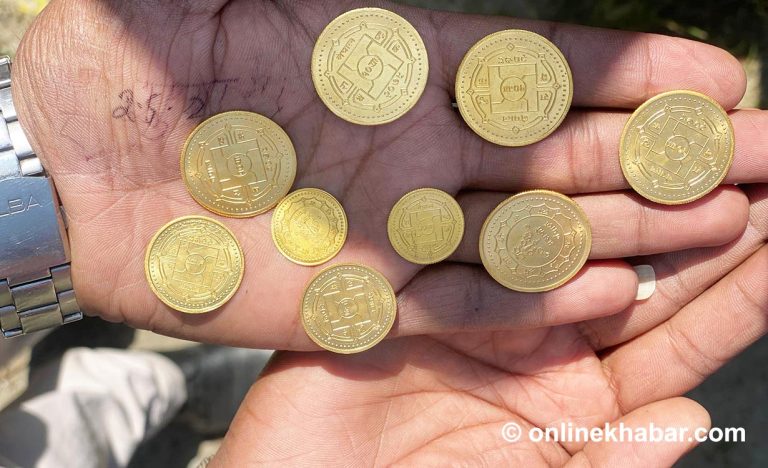 राष्ट्र बैंकबाट ४३ हजार थान सुन–चाँदीका सिक्का बिक्री
