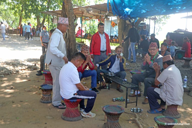 धरानमा सूर्य बिनाको छरपस्ट एमाले