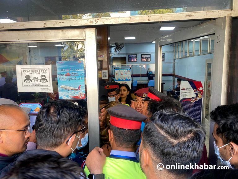 नेवानिको दिल्ली उडान तालिका कटौतीको मारमा यात्रु, दुई उडान रद्द