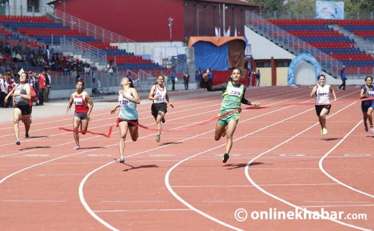 महिला १०० मिटरमा निशाको कीर्तिमान तोड्दै सरस्वतीले जितिन् स्वर्ण