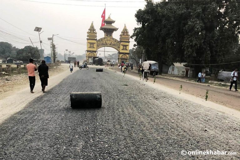 वीरगञ्जको मितेरी पुलदेखि रजतजयन्तीसम्मको सडक कालोपत्रे हुँदै