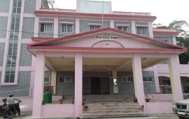 डोटी प्रशासन कार्यालयमा छैनन् दरबन्दी अनुसारका कर्मचारी