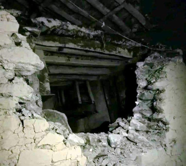 डोटीमा ६.६ म्याग्निच्यूडकाे भूकम्प, घर भत्किँदा ३ जनाको मृत्यु