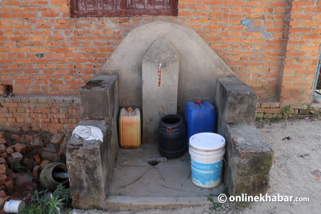 एक गाग्री पानी ल्याउन साढे २ घण्टा