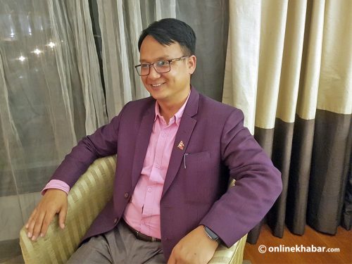 श्रमिकको निःशुल्क मेडिकल बीमा गरिदिने राप्ती गाउँपालिका अध्यक्ष विष्टको घोषणा
