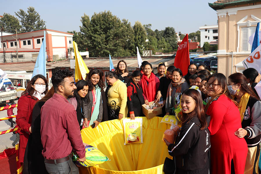 डीएभीमा तीन दिने फुड डोनेसन कार्यक्रम