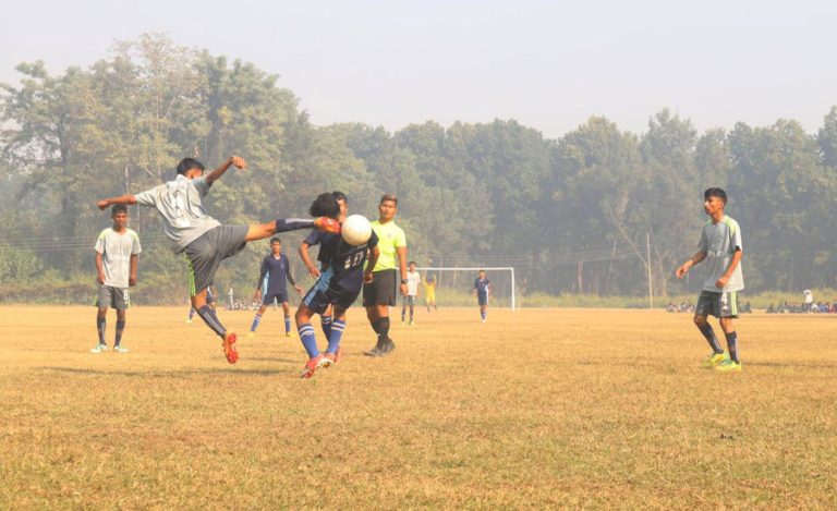 सेनाका छोरा छोरीले पढ्ने विद्यालयबीच फुटबल प्रतियोगिता