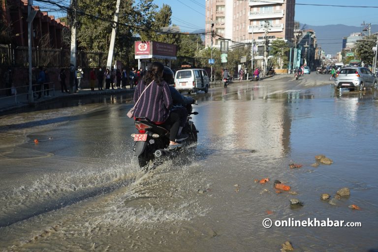 नयाँ पाइपमा चुहावट धेरै भएपछि मेलम्चीको पानी पुरानै प्रणालीबाट