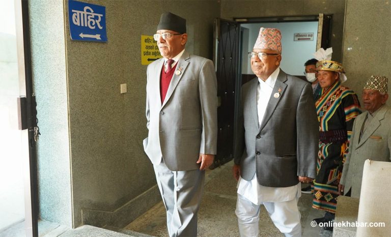 माधव नेपाल शपथ लिन संसदमा, फेरि अस्पताल नै जाने