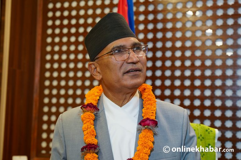 अर्थमन्त्री पौडेल स्वदेश फिर्ता