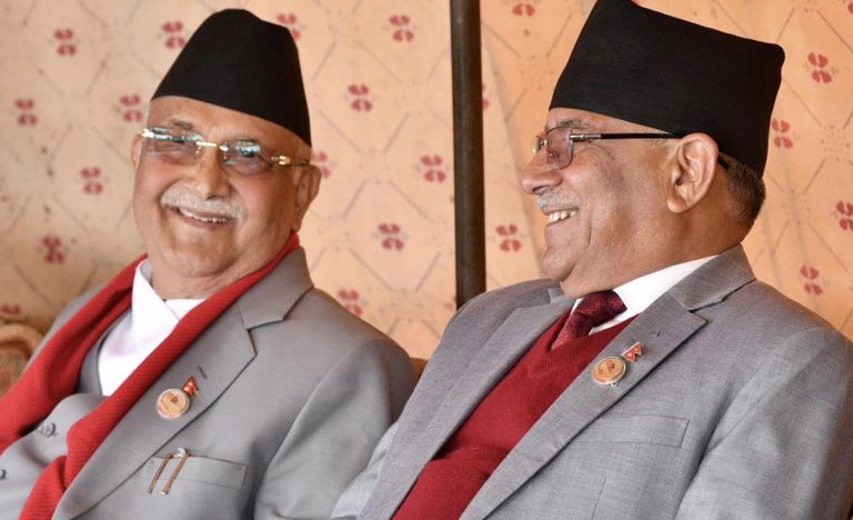 ओली र प्रचण्डको अनुपस्थितिले अड्कियो निजामती विधेयक
