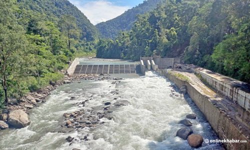 सरकार र प्राधिकरणले ‘पीपीए’मा अल्झाइरहे, निजी क्षेत्र मारमा