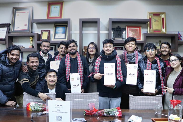 पब्जी विश्वकपको उपविजेता डीआरएस गेमिङ टोलीलाई भयानेट कम्युनिकेसनको सम्मान