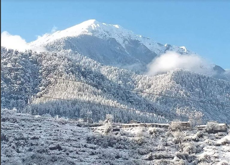 जुम्लामा हिमपातले विद्युत् सेवा अवरुद्ध