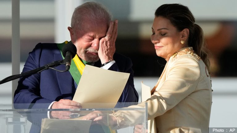 ब्राजिलका वाम नेता लुलाले लिए राष्ट्रपति पदको शपथ, बने भावुक