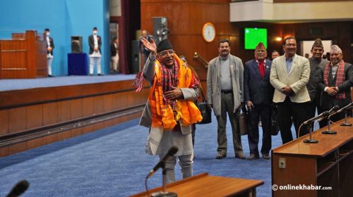 प्रधानमन्त्री प्रचण्डलाई प्रतिनिधिसभाको असाधारण समर्थन