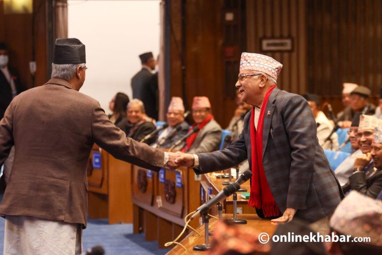 गभर्नर नियुक्ति : देउवामाथि दबाब बढाउँदै ओली