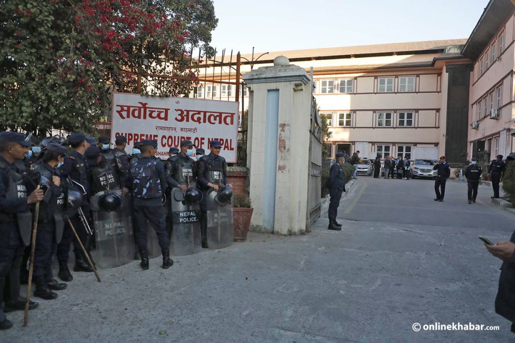 ब्रोकर लाइसेन्स मुद्दाको सुनुवाई सरेको सर्यै, लगानीकर्ताको १२ अर्ब रकम फस्यो