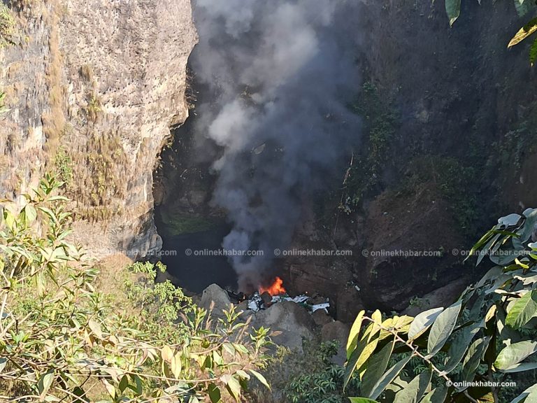 पाकिस्तानको संसदद्वारा विमान दुर्घटनाप्रति  दुःख व्यक्त