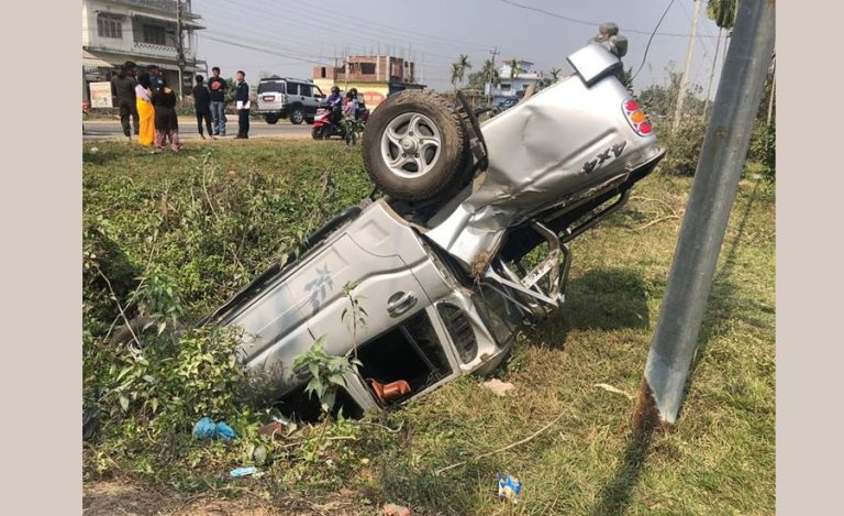 १९७४ एडी ब्याण्डका सदस्यहरु चढेको गाडी झापामा दुर्घटना