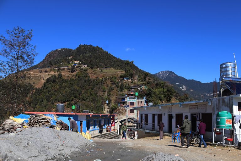 भातको चासो छैन भात खाने डाँडामा   