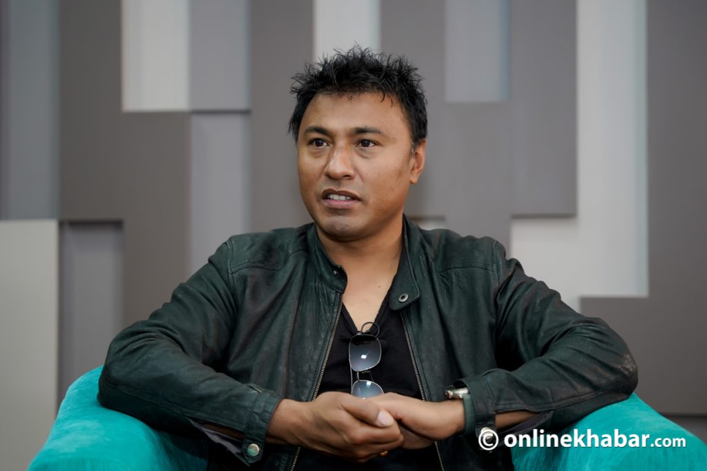 ‘सजग नबने आफ्नै गीतलाई आफ्नो भन्न नपाउने अवस्था सिर्जना हुन्छ’