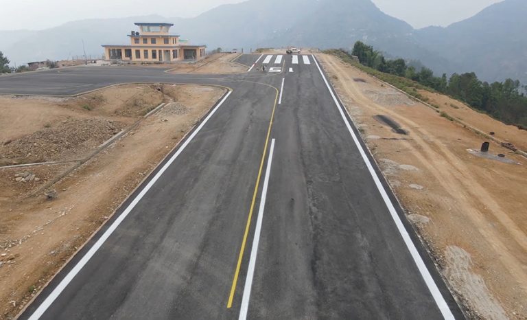 एक महिनादेखि रेसुङ्गा विमानस्थलबाट उडान अवरुद्ध