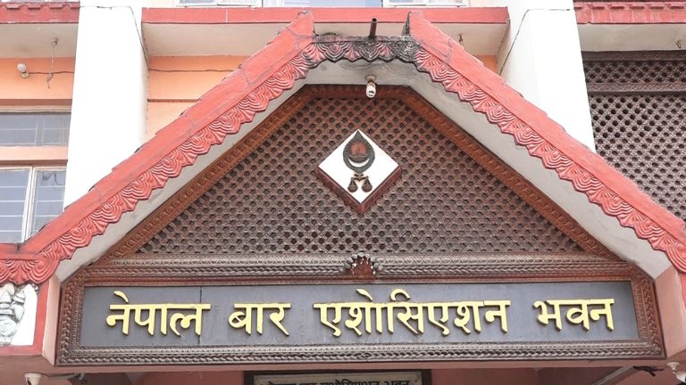 संविधान संशोधनका लागि बारले बुझायो प्रधानमन्त्रीलाई ज्ञापनपत्र