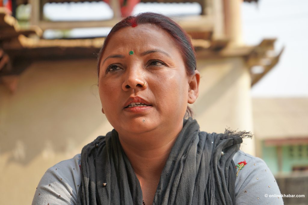 ‘भागेर कहाँ जानु भनेर अहिले घरमै बस्छु’  – HamroAwaj