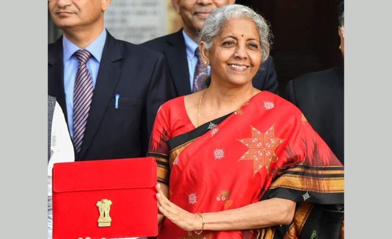 भारतमा वार्षिक ७ लाख कमाउनेले कुनै कर तिर्न नपर्ने
