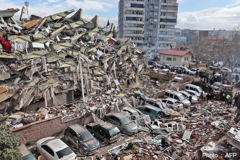 टर्की र सिरिया भूकम्पमा मृत्यु हुनेको सङ्ख्या १९ हजार नाघ्यो