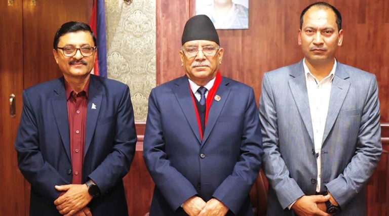 कुखुरा र दाना व्यवसायीले मागे भन्सार छुट र सस्तो ब्याजमा ऋण