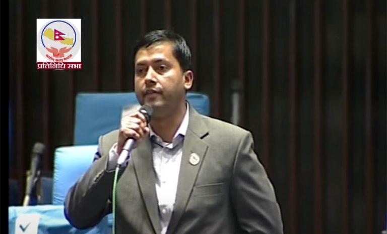 पशुपतिमा धूप–अक्षता गरेर सरकार ढल्दैन : महेश बर्तौला
