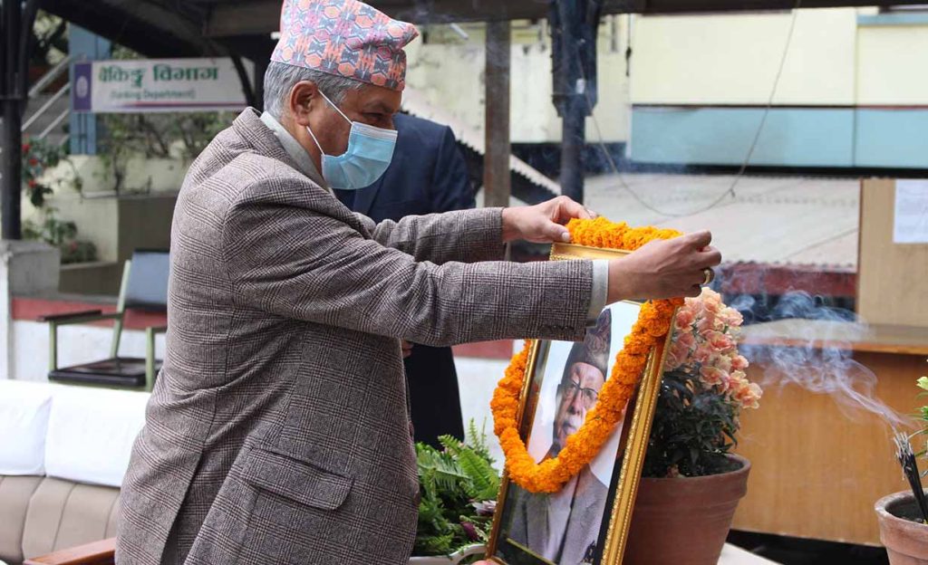 पहिलो गभर्नर हिमालय शमशेरलाई राष्ट्र बैंकले यसरी सम्झियो (तस्वीरहरु)
