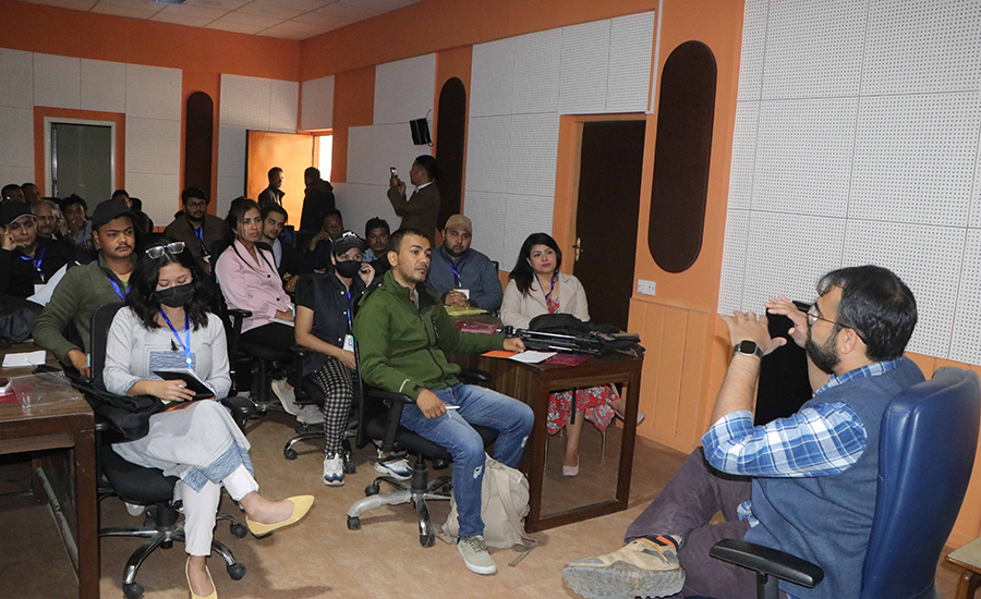 भारतीय निर्देशक बर्वेले नेपाली फिल्ममेकरलाई सिकाए पटकथा लेखन