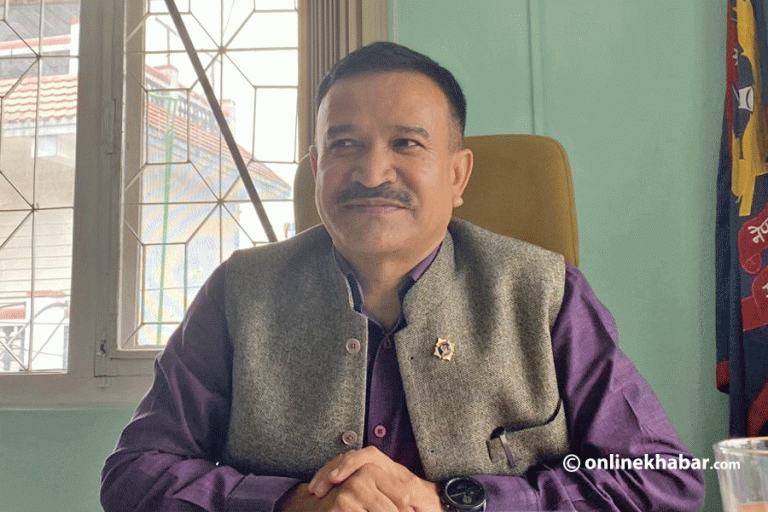 नेपाल प्रहरीको प्रमुखमा वसन्तबहादुर कुँवर नियुक्त