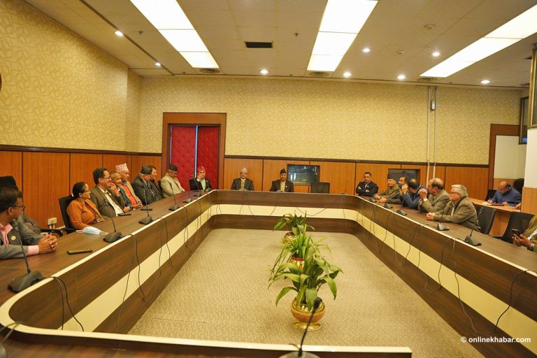 कांग्रेसको कार्यसम्पादन समिति बैठक बस्दै