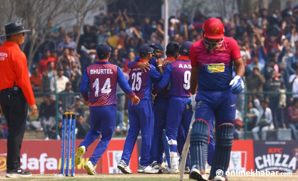 Live update : नेपालको घातक बलिङ, ४६ रन जोड्दा यूएईले गुमायो ६ विकेट