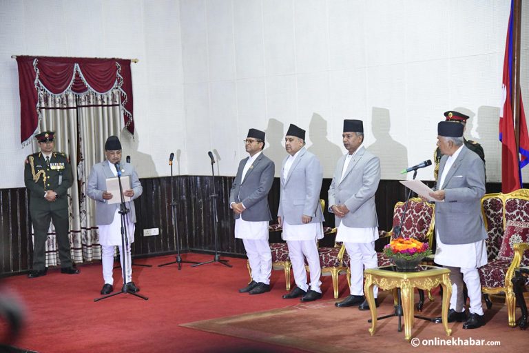 प्रचण्ड क्याबिनेटमा खड्कालाई दोस्रो वरीयता